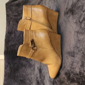 Chinese Laundry ankle boots